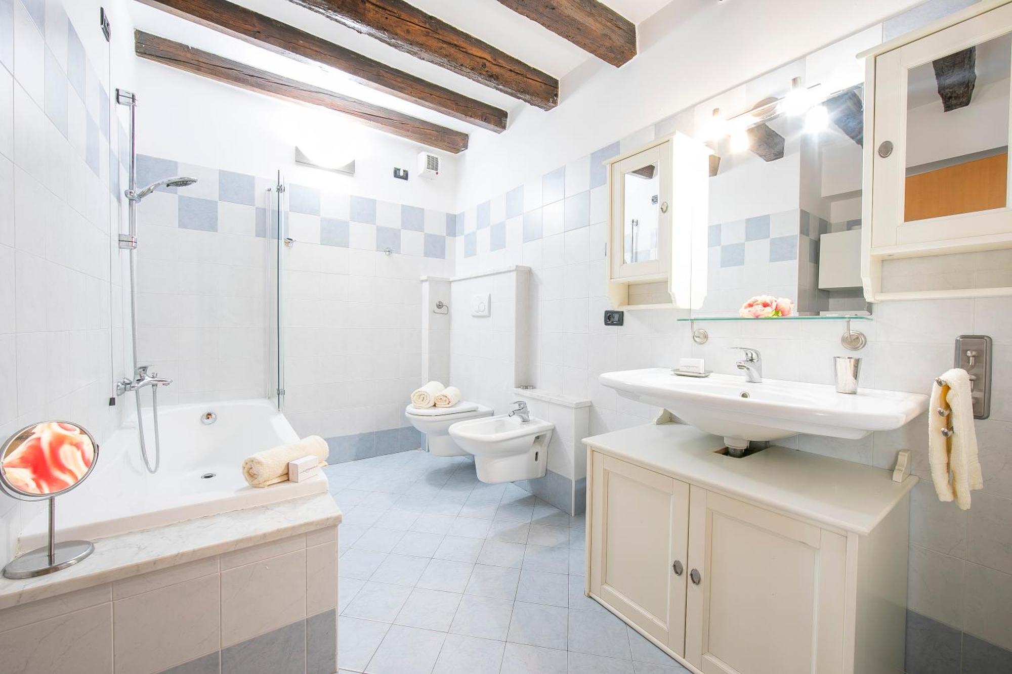 Casa Azzurra 150Mt From Lake - Happy Rentals Рива дел Гарда Екстериор снимка